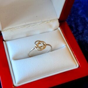 Vintage 925 sterling silver handmade dainty ring with Celtic flower knot